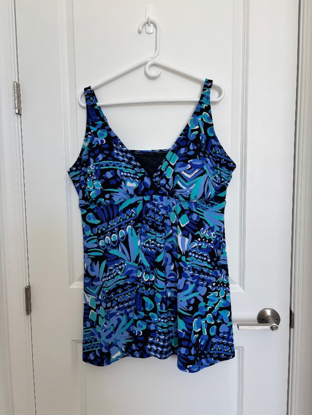 Longitude Size 24W Swimsuit in excellent condition